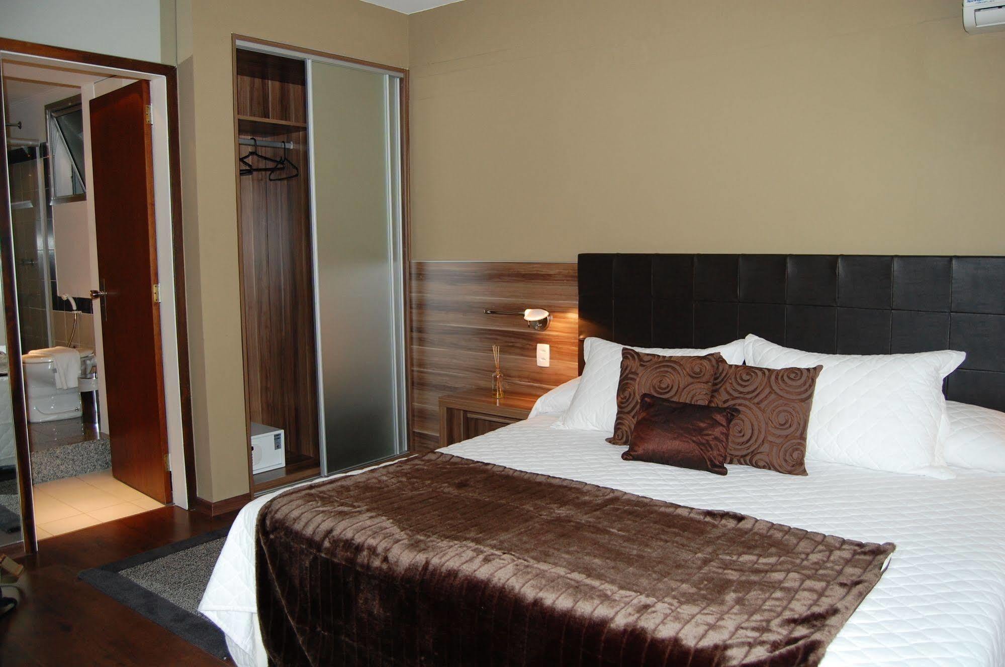 Hotel Manta Pelotas Exterior photo