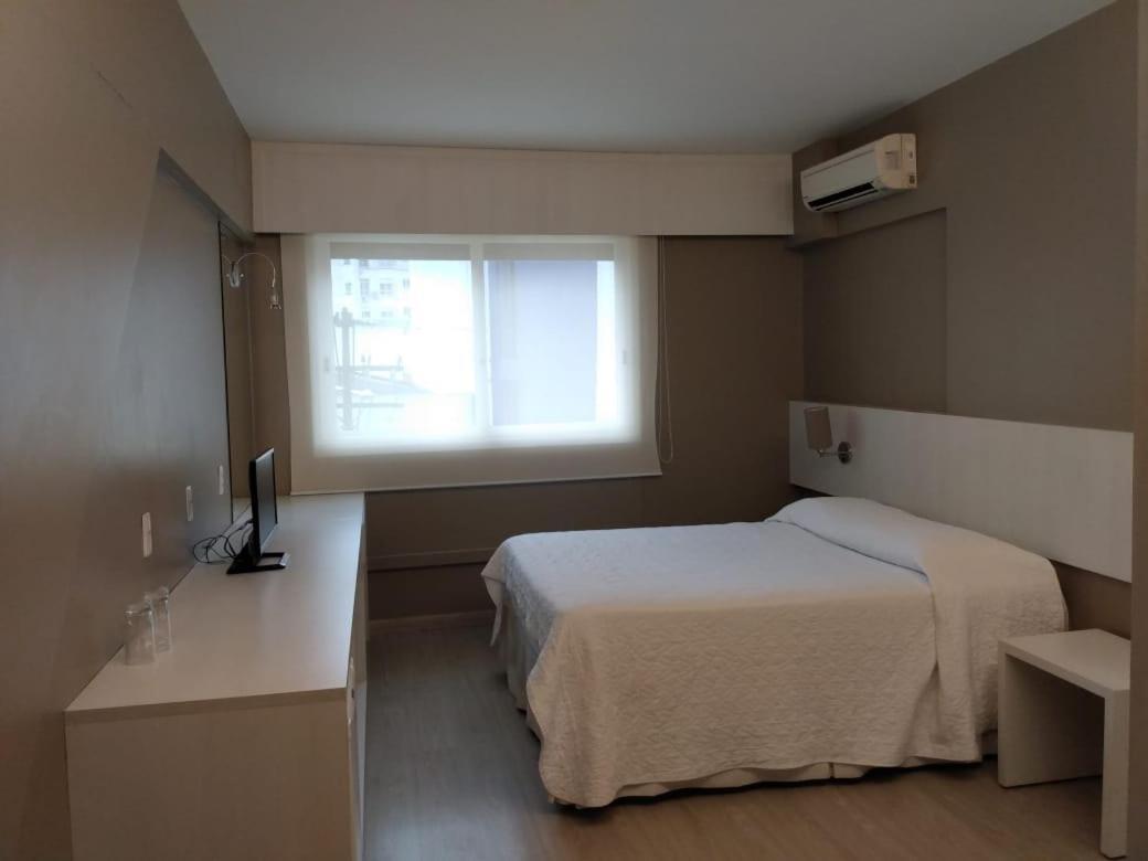 Hotel Manta Pelotas Exterior photo